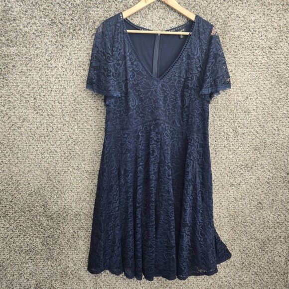Torrid Dress Womens Plus 16 Navy Blue Lace Mini V Neck Lined Short Sleeve Casual - Picture 1 of 7